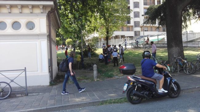 Maxi rissa in stazione: aggredito anche un nostro cronista a Monza