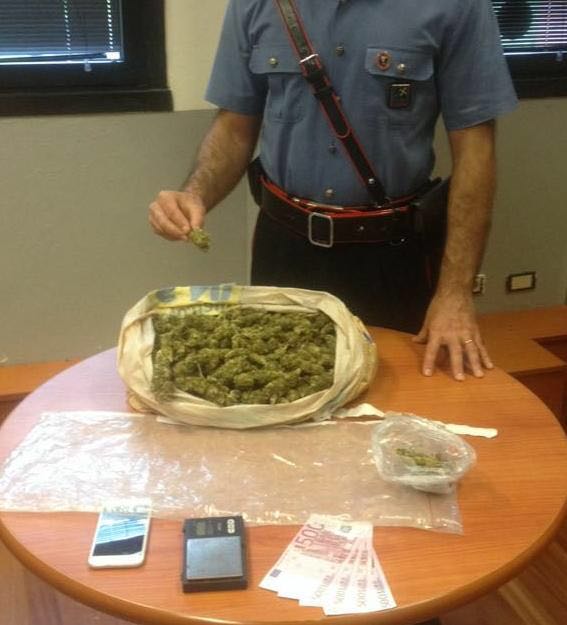 Università Cattolica di Milano, bidello finisce in manette per spaccio