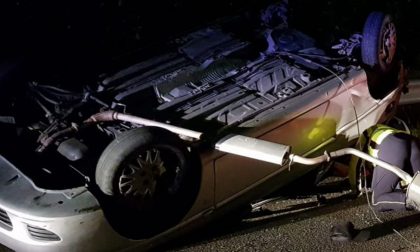 Auto ribaltata nella notte a Sirtori gravissimi due giovani FOTO