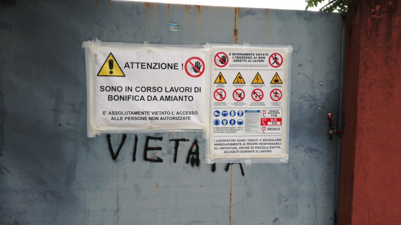 Via l’amianto nella ex Leuci: ecco i lavori VIDEO