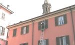 Anziano sacerdote perde le chiavi di casa: intervengono i pompieri