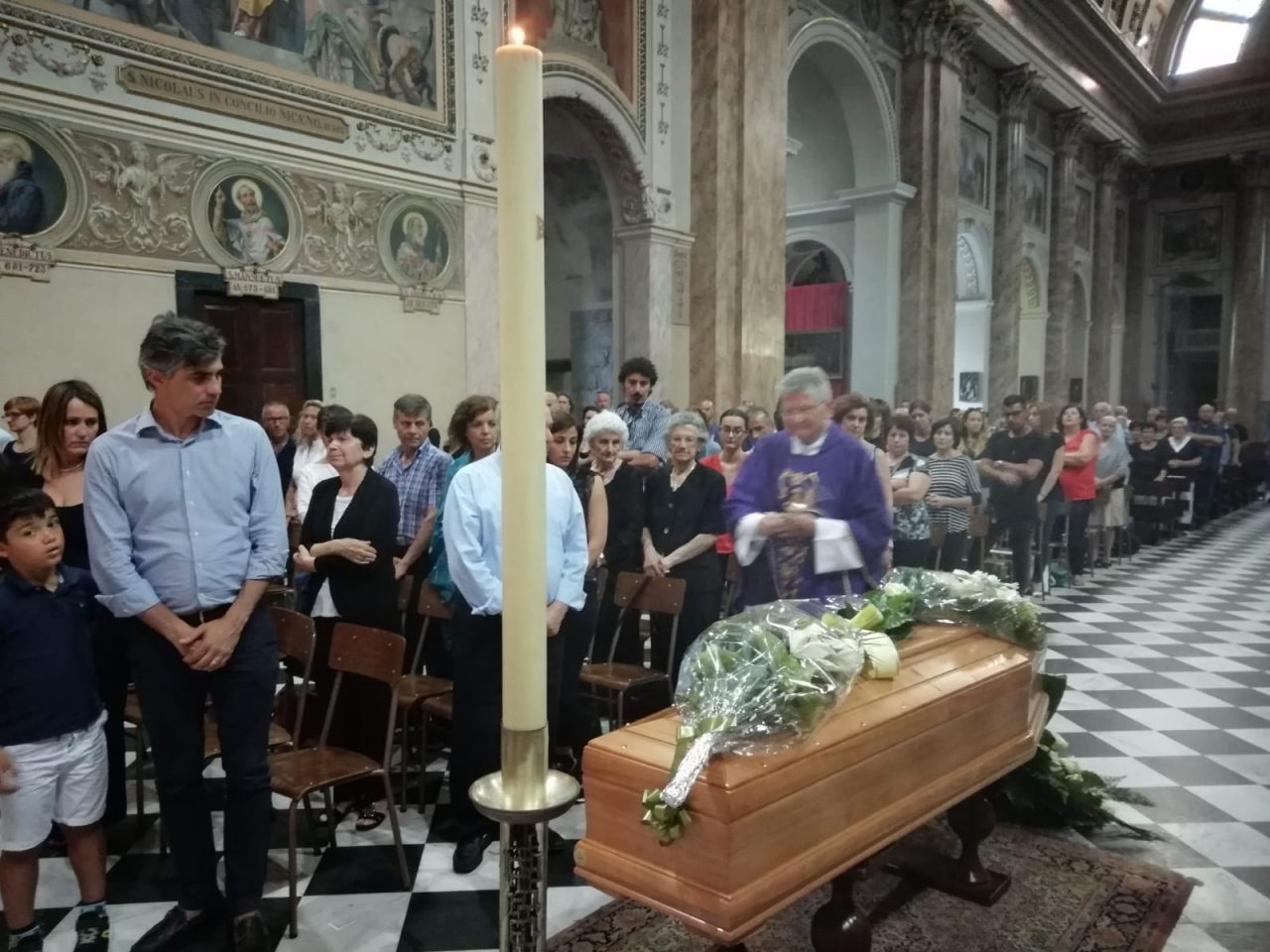 In tantissimi oggi ai funerali di Leonardo Baldinu FOTO