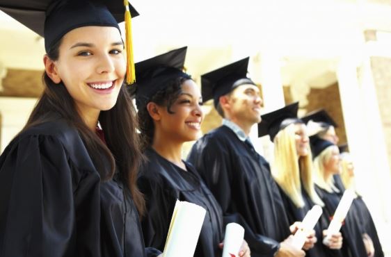 Valmadrera, istituiti i riconoscimenti al merito universitario