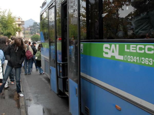 Nuove corse su cinque linee di autobus in Valsassina, Valvarrone e Val D’esino