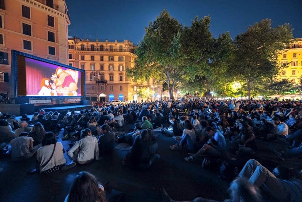 Ultimi scampoli d’estate e ultimi appuntamenti con il cinema in piazza a Lecco