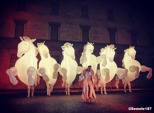 #leccomeraviglia: le magnifiche  foto e i video postati di lecchesi sul festival “Con la testa all’insù”