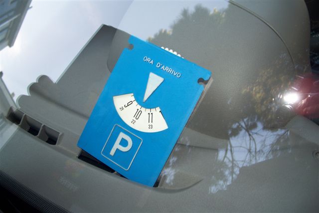 Sosta disco orario: in Bergamasca dura solo… un minuto!