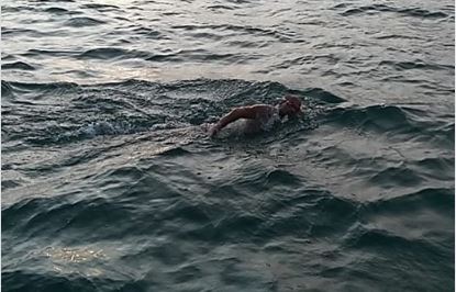 Attraversamento della Manica: Oriana costretto ad abbandonare l’impresa IL VIDEO
