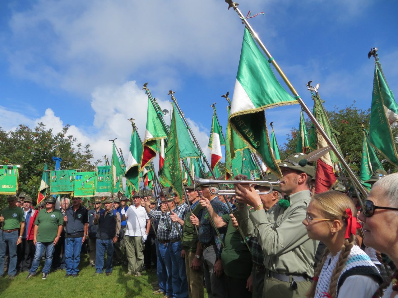 Gli alpini pronti a “invadere pacificamente” Pian delle Betulle