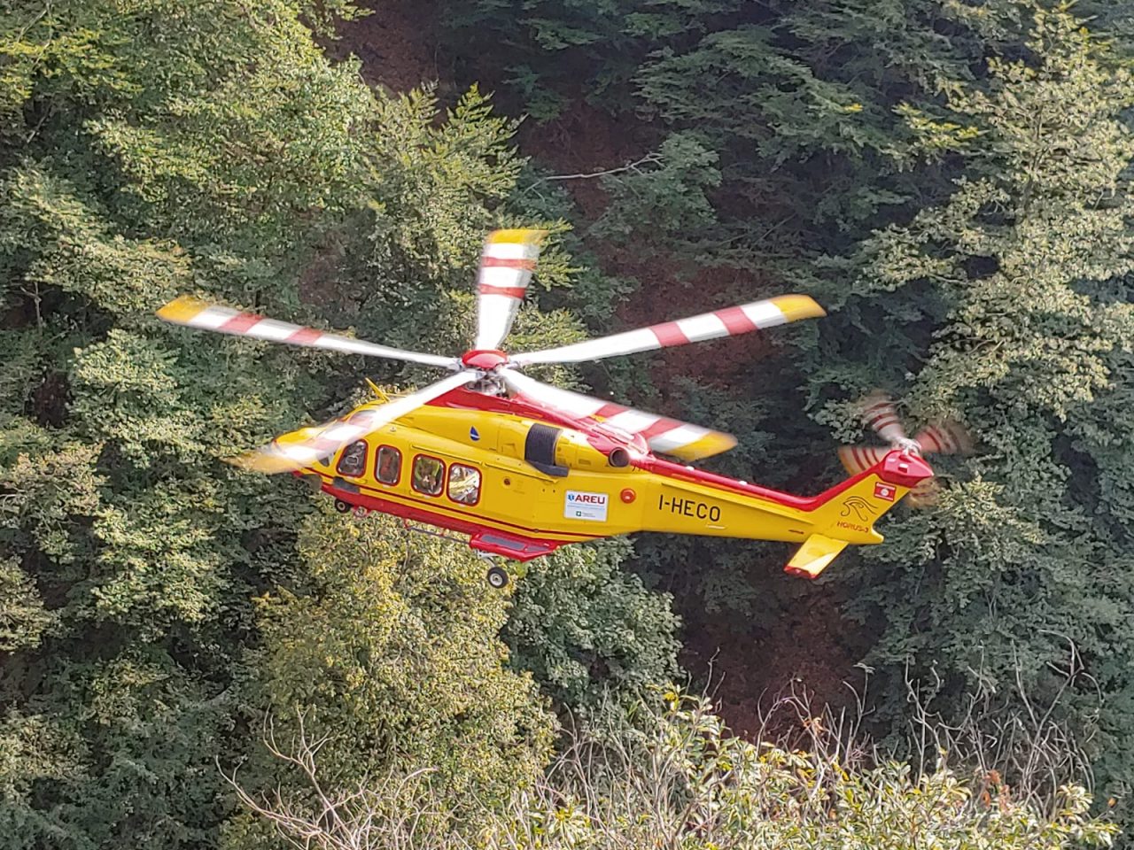 Arresto cardiaco, 80enne soccorso dall’eliambulanza