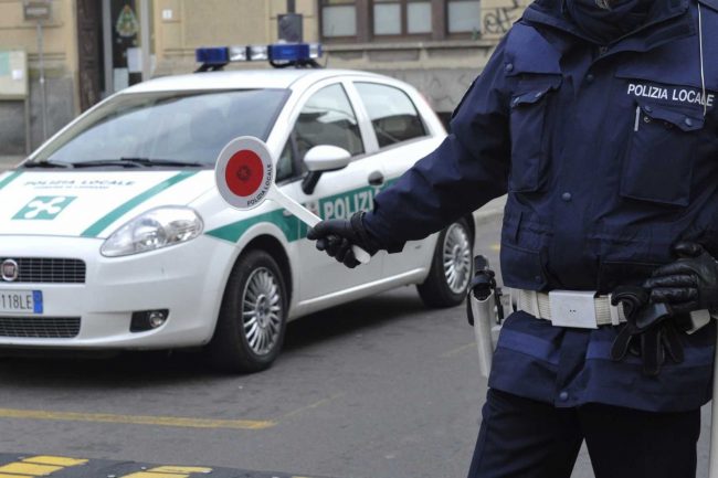 Dà in escandescenze e fugge al controllo Coronavirus: rintracciato e denunciato