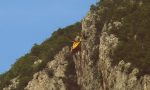 Cade e batte la testa sul San Martino: escursionista trasportato in codice rosso al Manzoni
