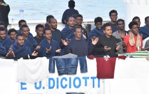 Caso Diciotti, 6 profughi si allontanano dalla Caritas. Il lecchese Gualzetti: “Liberi di farlo”