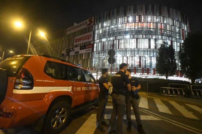 Ragazzo cade dal tetto. La sorella scopre della morte su Facebook