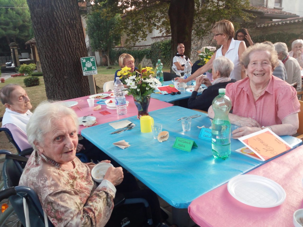 Cena estiva alla casa di riposo Nobili di Viganò FOTO