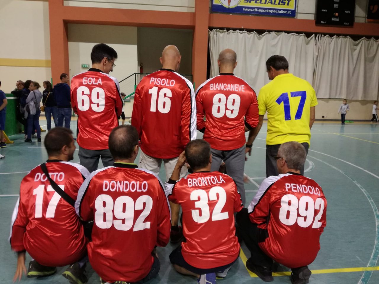 Cantina Allegra vince il calcio balilla umano a Barzanò FOTO GALLERY