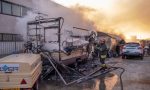 Incendio in carrozzeria, camper in fiamme VIDEO e FOTO