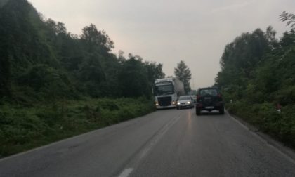 Camion in panne a Bisone: rallentamenti sulla Lecco Bergamo