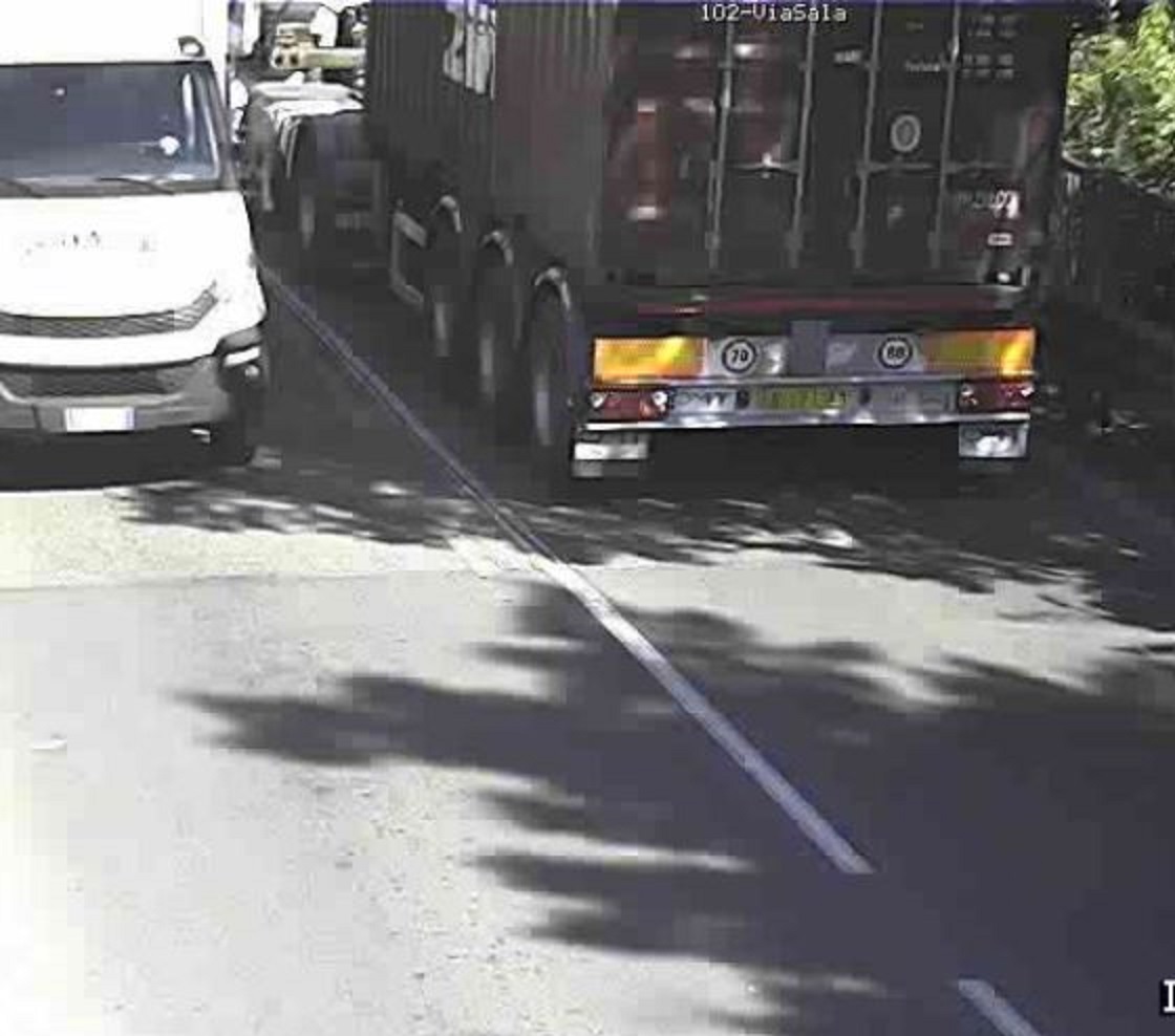 Ponte di Trezzo verso lo stop ai mezzi pesanti