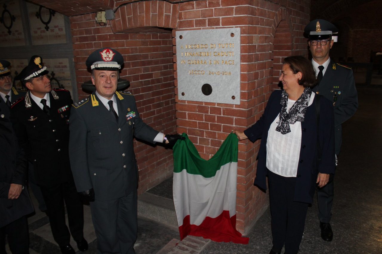 Inaugurata a Lecco la targa per i Finanzieri caduti in guerra ed in pace