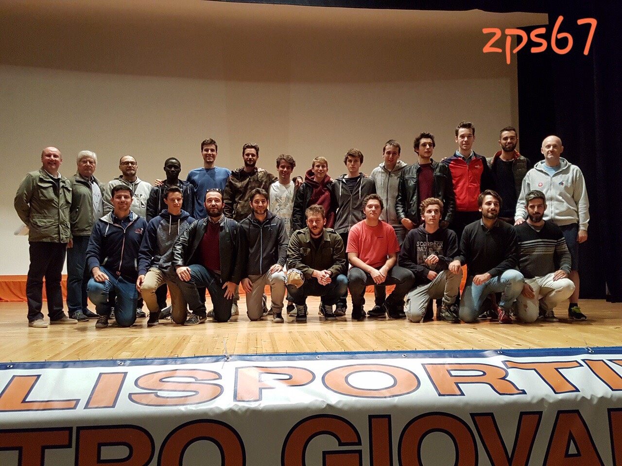 Sfilano i campionicini della grande famiglia della Polisportiva FOTO