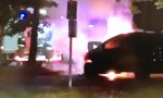 Auto in fiamme sul parcheggio di Brugarolo VIDEO