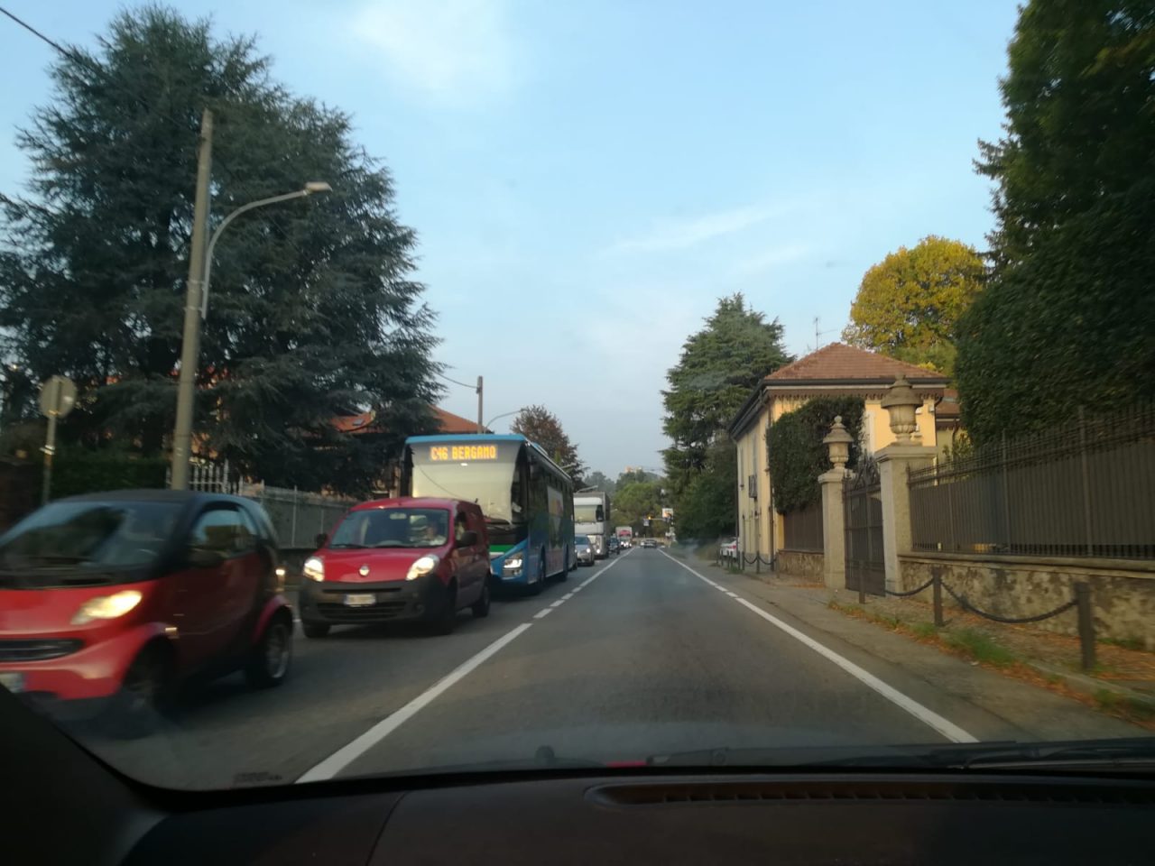 Asfaltatura statale, Panzeri: “Qui non c’è stata la manina, è semplicemente mancata la… testina”