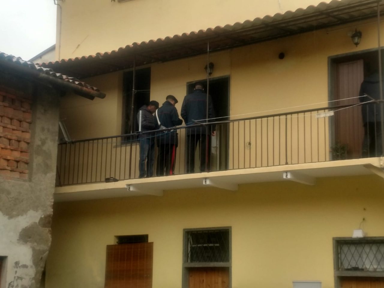 Paura per un principio di incendio in casa a Robbiate FOTO