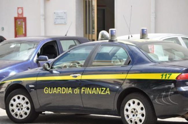 Frode fiscale: sequestrata una villa di lusso in Brianza