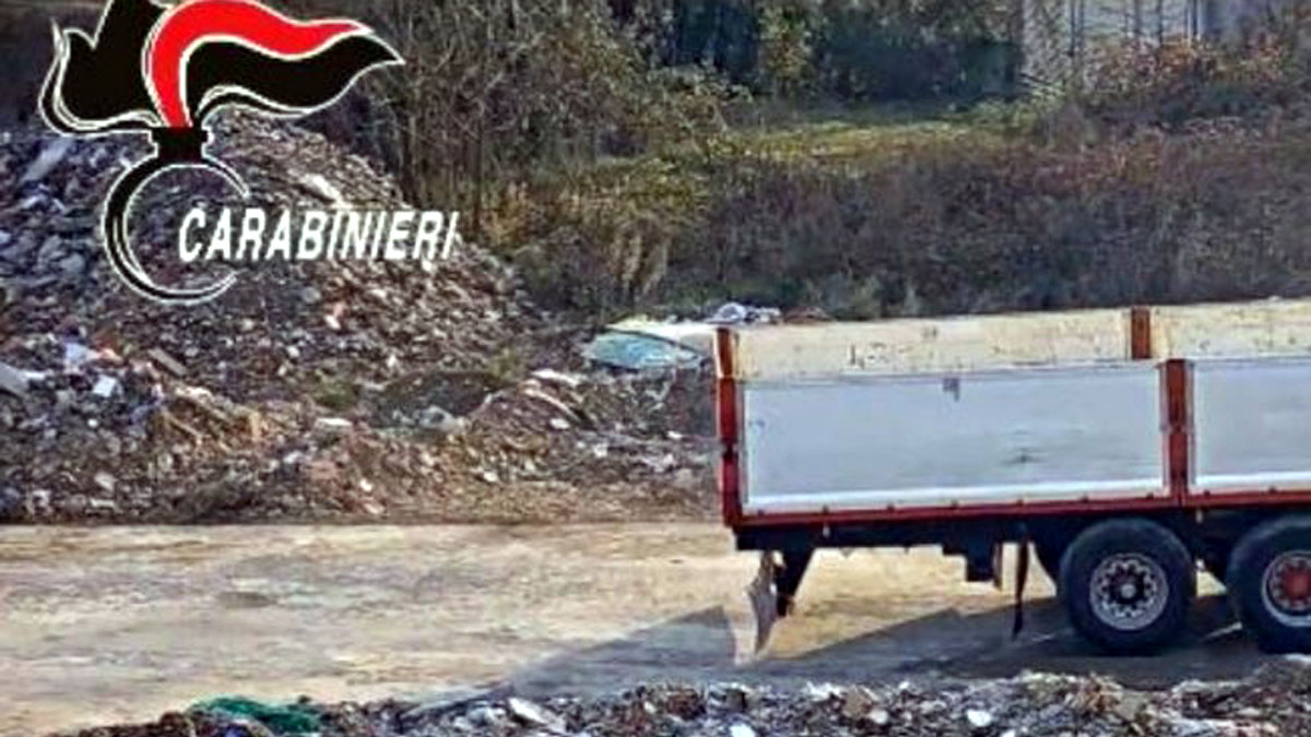 Traffico illecito di rifiuti: nei guai un comasco e un lecchese