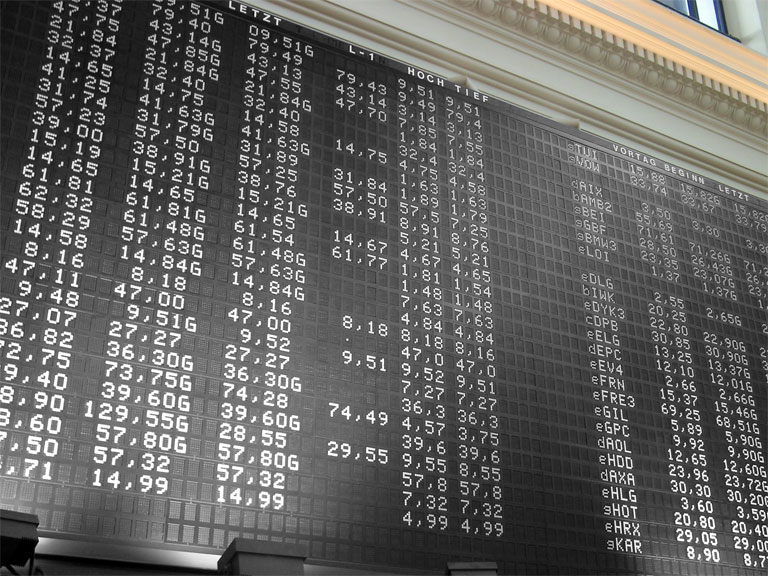 Riflessione con don Walter Magnoni sull’etica economico-finanziaria