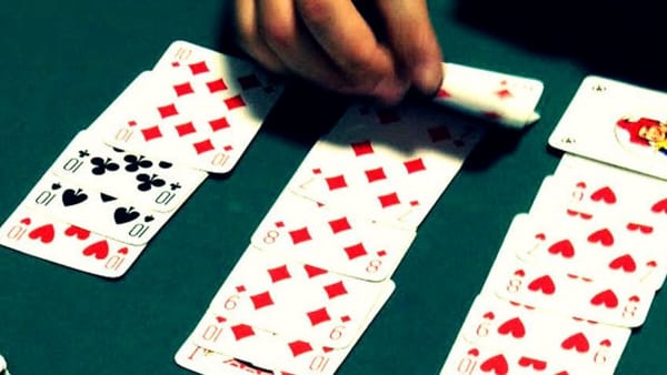 Con la stagione estiva iniziano gli incontri di Burraco al bar della funivia per Erna