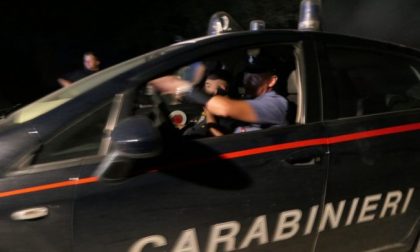 Svolta nelle indagini sul 35enne accoltellato a Lecco: Michele Valsecchi, figlio dell'assassino di Olginate, è stato arrestato