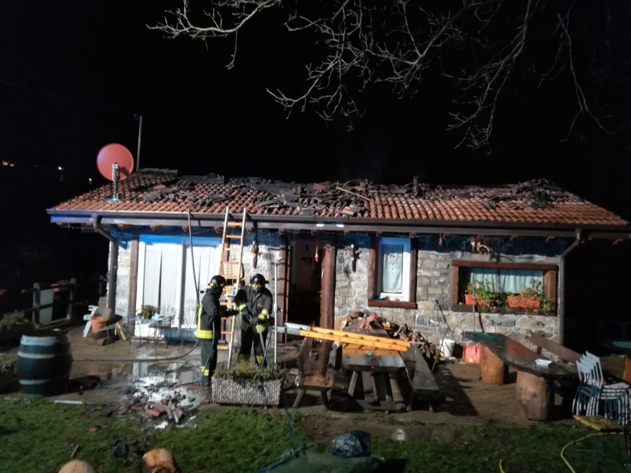 Incendio al ristorante Al Casel di Lanzo d’Intelvi FOTO