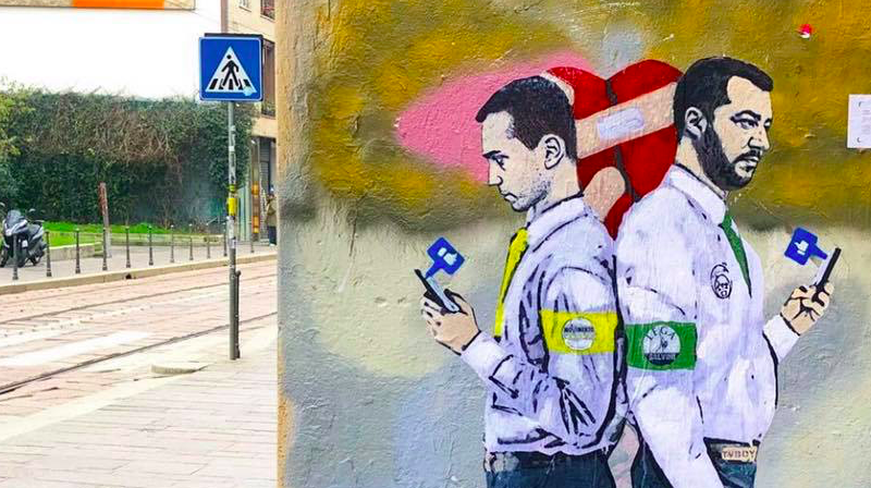 TvBoy, l’autore del “bacio tra Salvini e Di Maio”  ha colpito a Milano FOTO