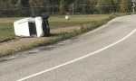 Camion ribaltato sulla strada tra Brivio e Villa d'Adda