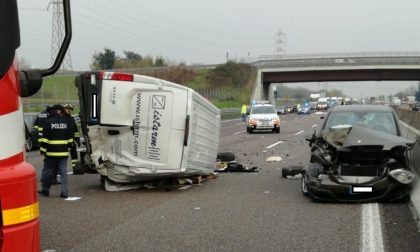 Incidente mortale sulla A4, autostrada chiusa FOTO VIDEO