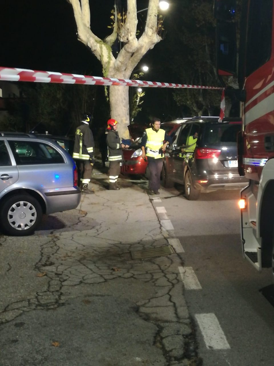 Incidente spettacolare in via Valsugana, due in Pronto soccorso