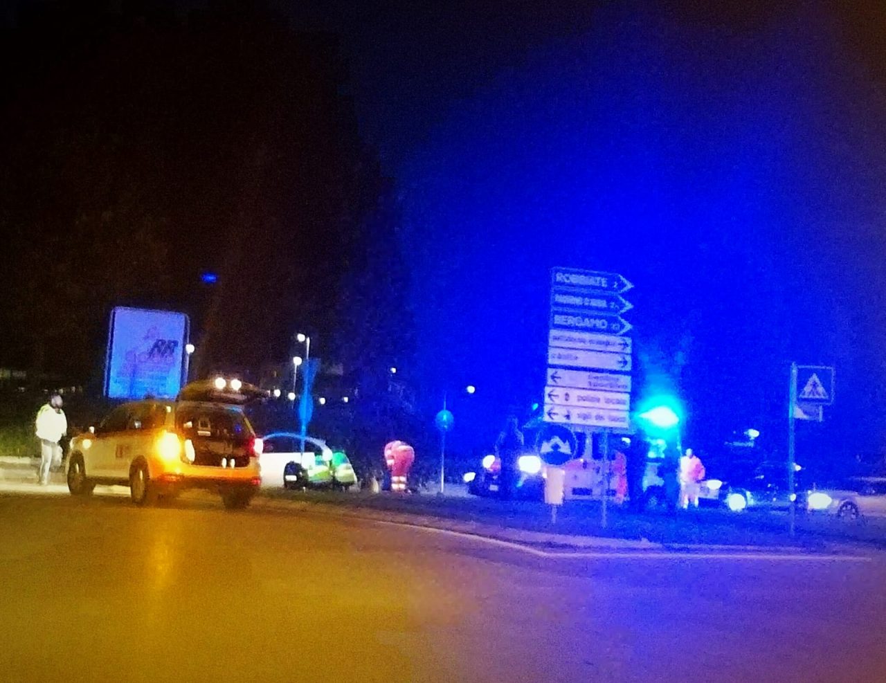Incidente in via Gramsci, coinvolto anche un bambino FOTO