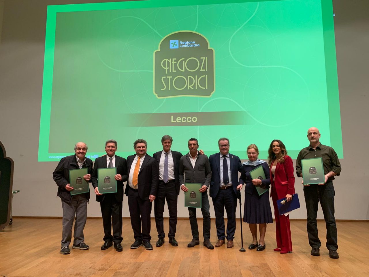 Negozi storici, premiati i negozianti lecchesi