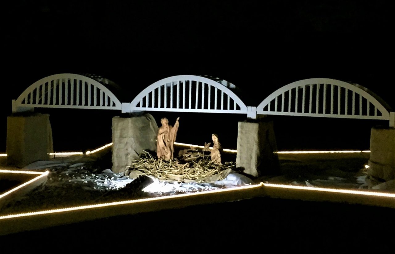 Il ponte di Brivio al centro di uno dei presepi realizzati in paese FOTO