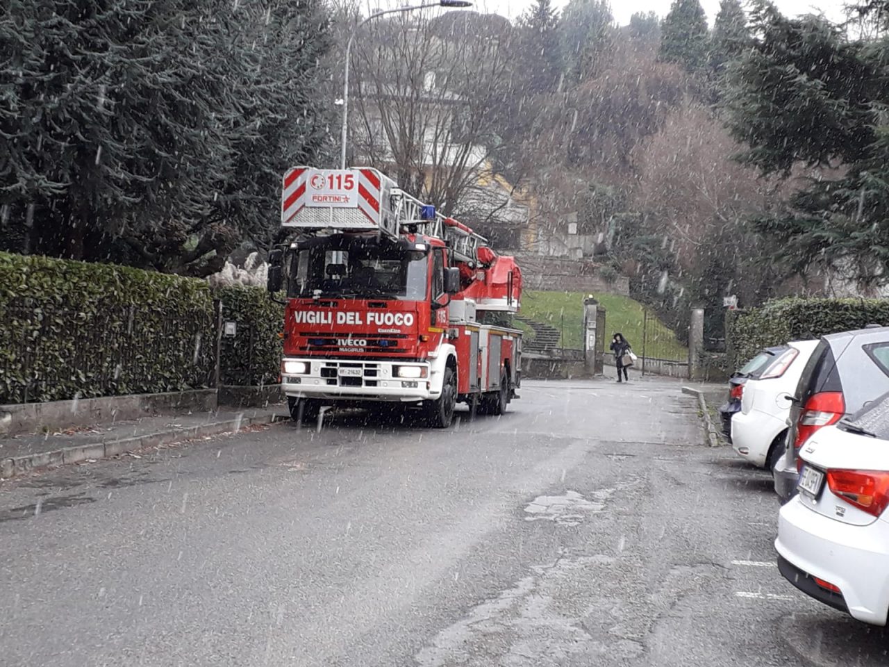 Donna soccorsa in casa, intervengono i Vigili del Fuoco FOTO