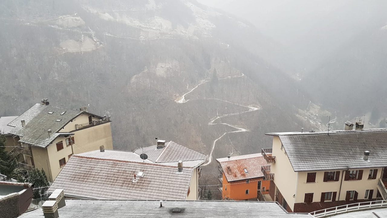 La tanto attesa neve è arrivata FOTO E VIDEO