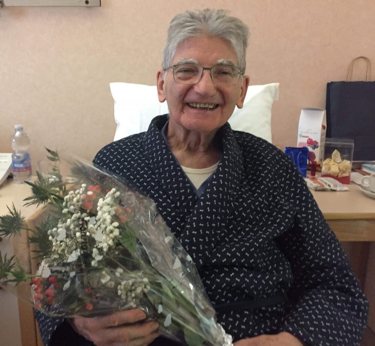 Monsignor Cecchin dal letto di ospedale augura buon Natale ai lecchesi