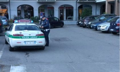 Paura a Lecco per uno scontro tra auto e scooter