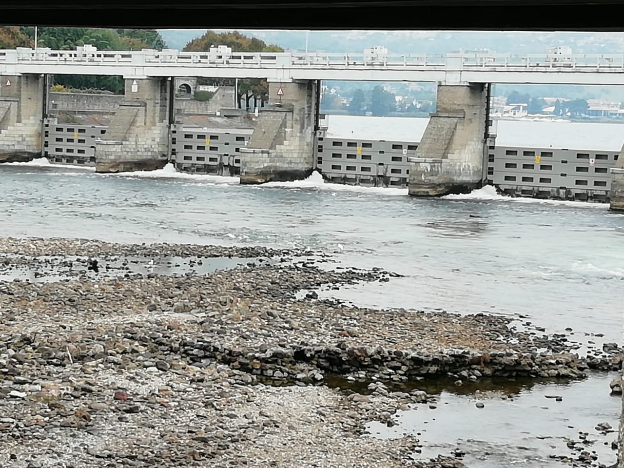 Il Lago basso preoccupa: politici “dei due rami” in campo per il bene del Lario
