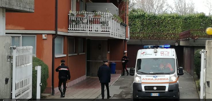 Omicidio di Natale: il figlio assassino è in prognosi riservata. Disagio e solitudine dietro l’orrore