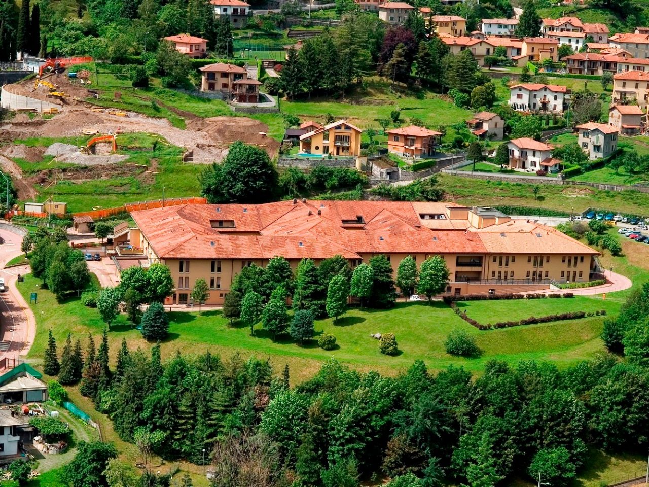 Ospedale Menaggio sciopero dei lavoratori per l’appalto delle pulizie