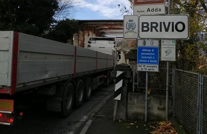 Chiusura notturna del Ponte di Brivio per ispezioni straordinarie: disagi alla viabilità