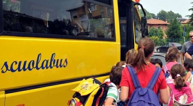 Garlate: 12enne sospeso per un mese dallo scuolabus